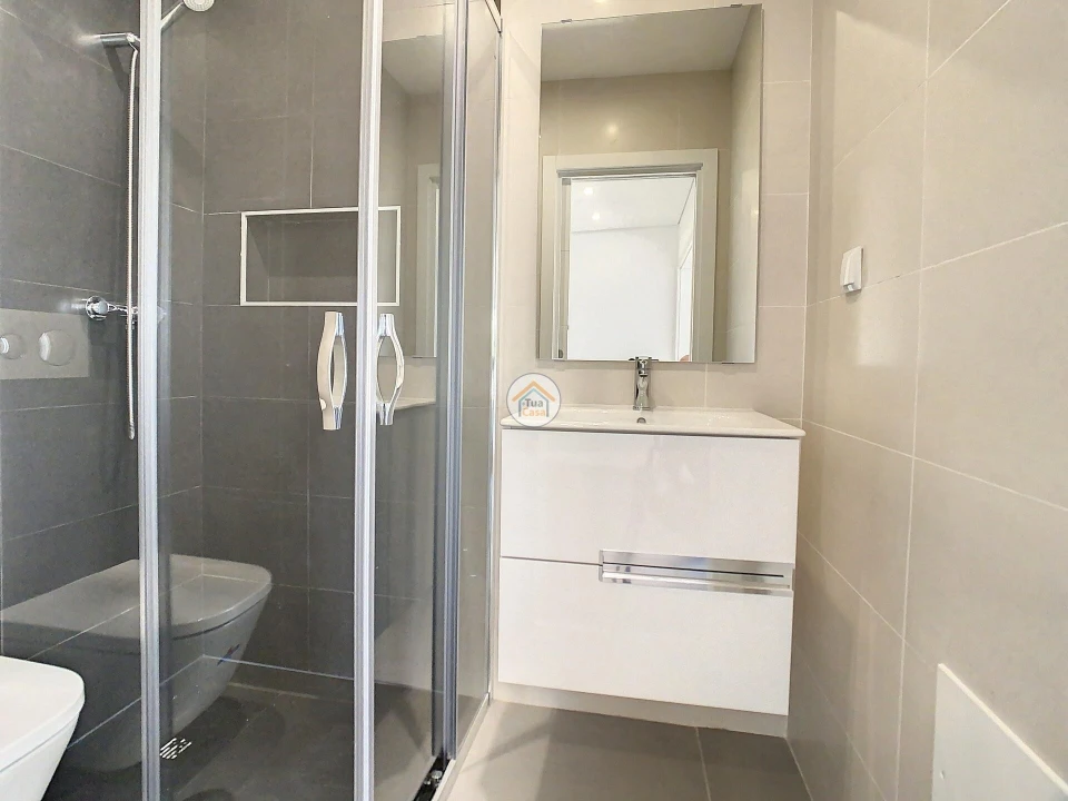 Apartamento T1 para Venda em Olhão Foto 15