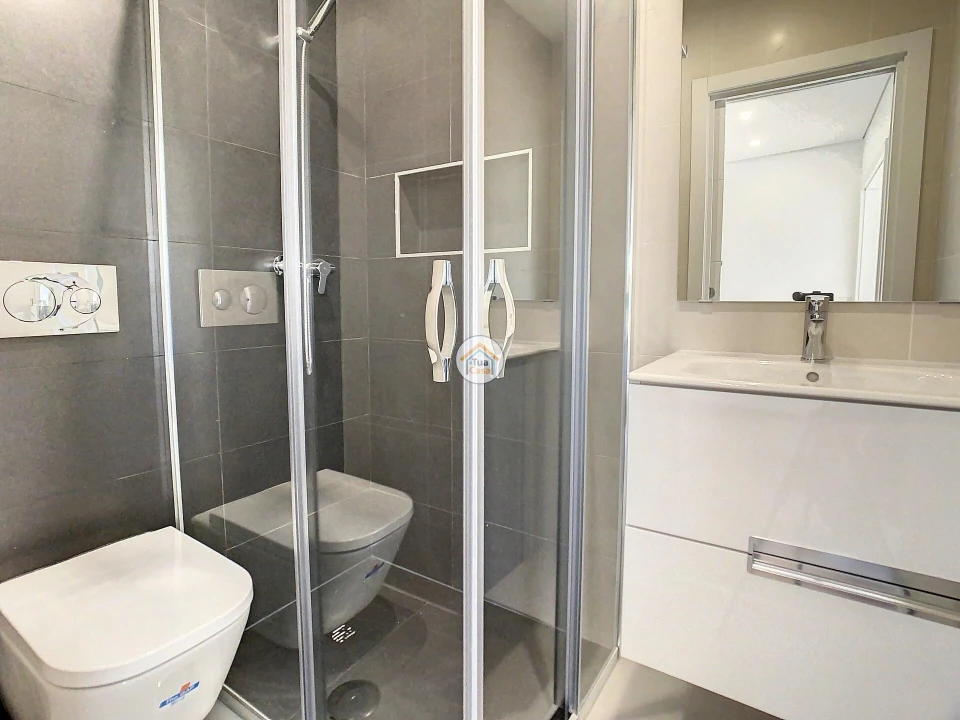 Apartamento T1 para Venda em Olhão Foto 16