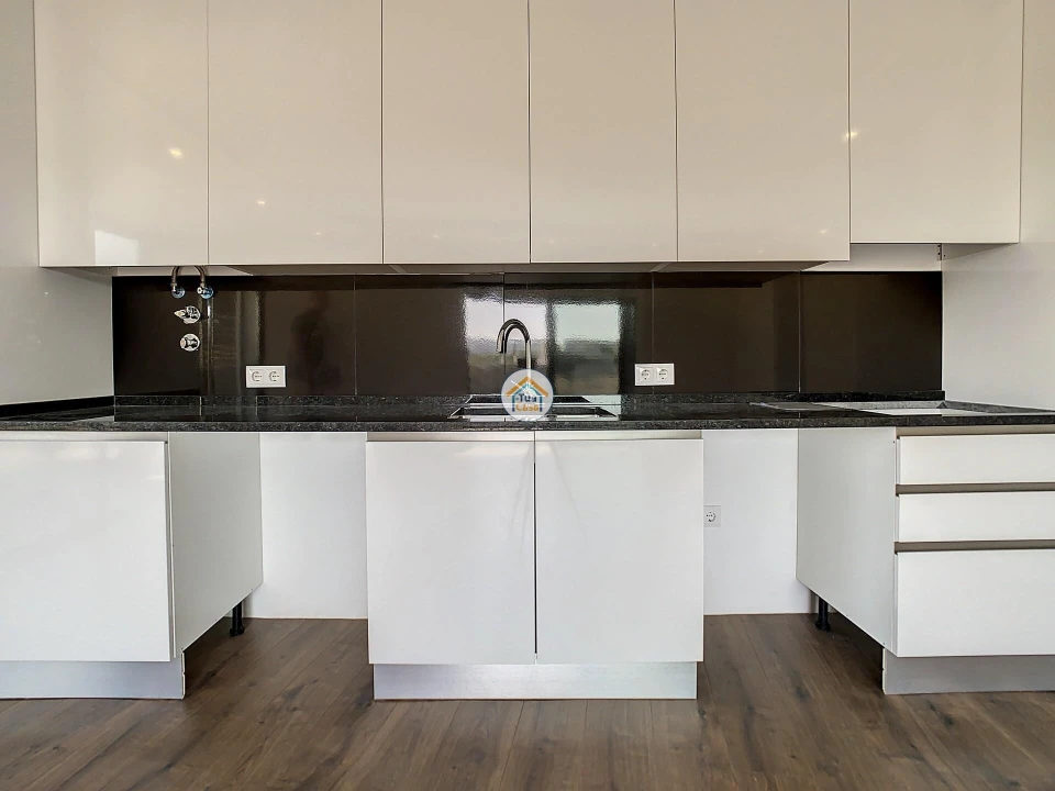 Apartamento T1 para Venda em Olhão Foto 4