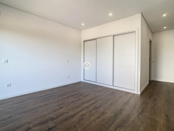 Apartamento T1 para Venda em Olhão Foto 26