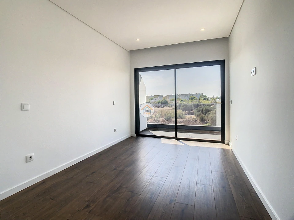 Apartamento T1 para Venda em Olhão Foto 17