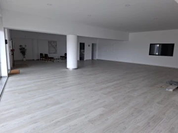 Armazém para Venda em Santo Tirso, Couto (Santa Cristina e São Miguel) e Burgães