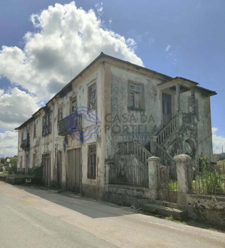 Moradia T8 para Venda em Figueira de Lorvão Foto 4