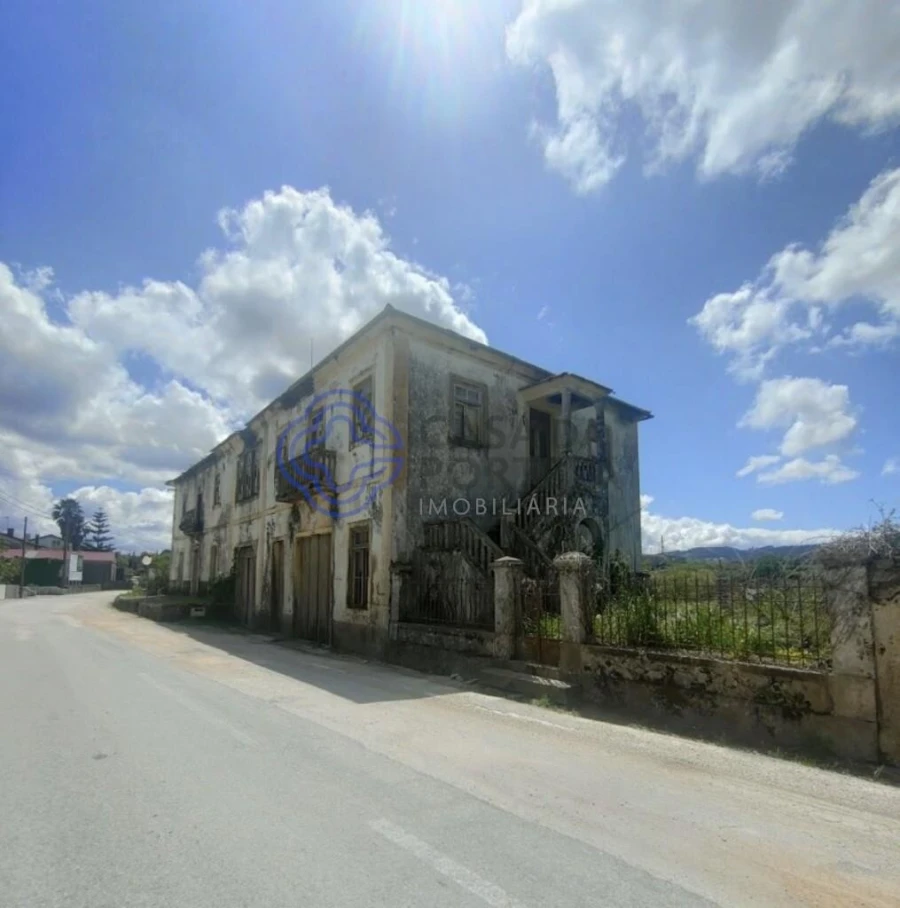 Moradia T8 para Venda em Figueira de Lorvão Foto 2