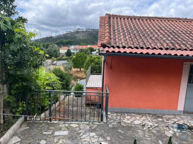 Moradia T2 para Venda em Rendufinho Foto 3