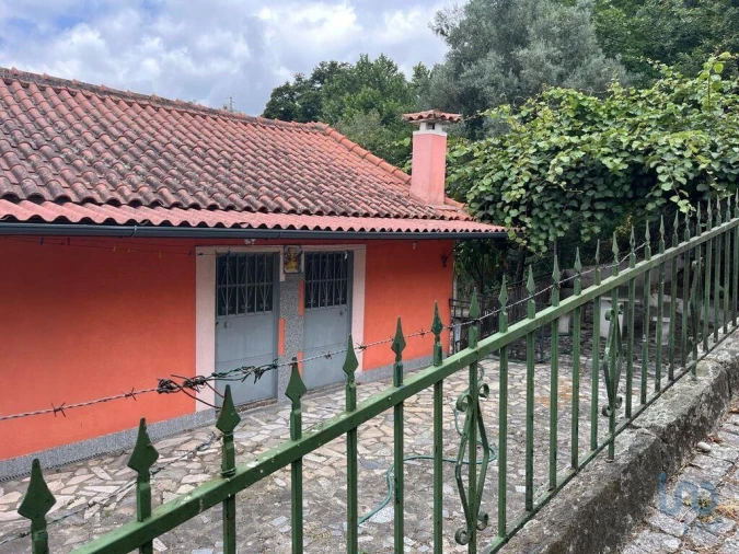 Moradia T2 para Venda em Rendufinho Foto 4