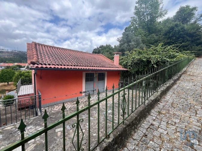 Moradia T2 para Venda em Rendufinho Foto 1