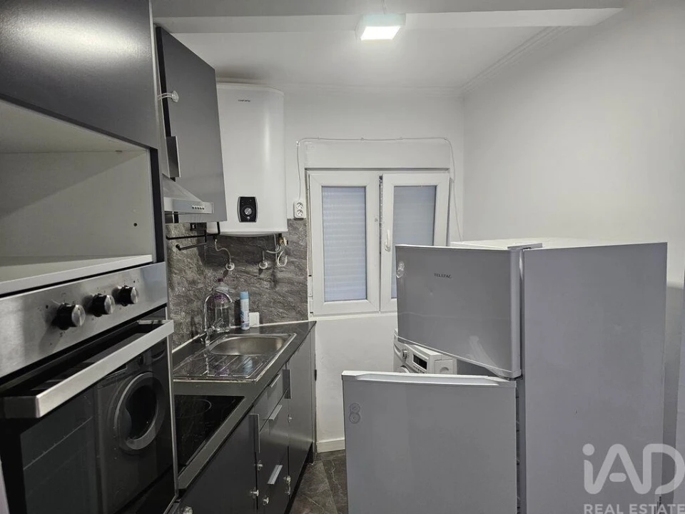 Prédio para Venda em Eiras e São Paulo de Frades Foto 19