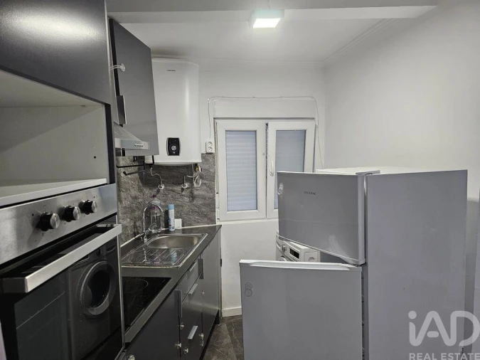 Prédio para Venda em Eiras e São Paulo de Frades Foto 19