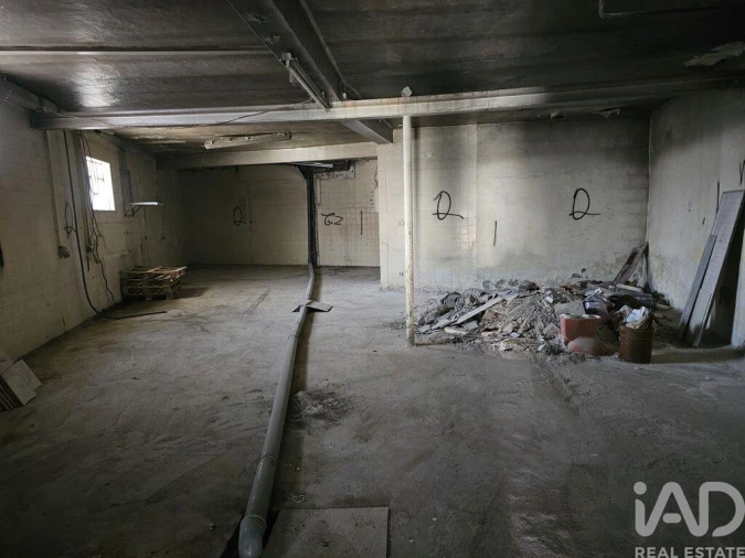 Prédio para Venda em Eiras e São Paulo de Frades Foto 24