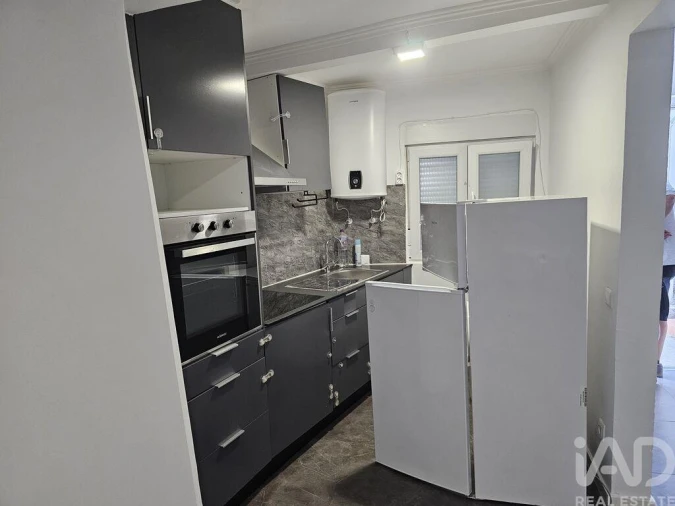 Prédio para Venda em Eiras e São Paulo de Frades Foto 20