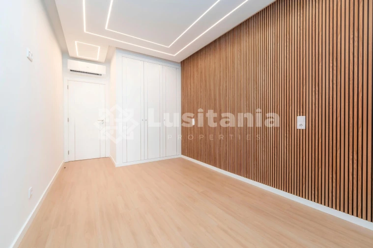 Apartamento T3 para Venda em Quarteira Foto 30