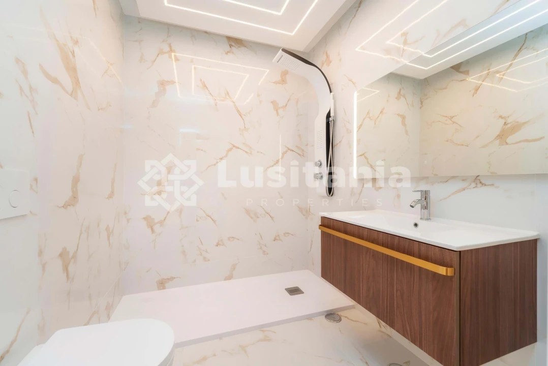 Apartamento T3 para Venda em Quarteira Foto 14