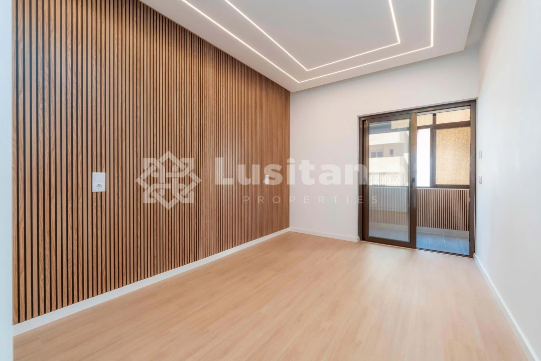 Apartamento T3 para Venda em Quarteira Foto 28