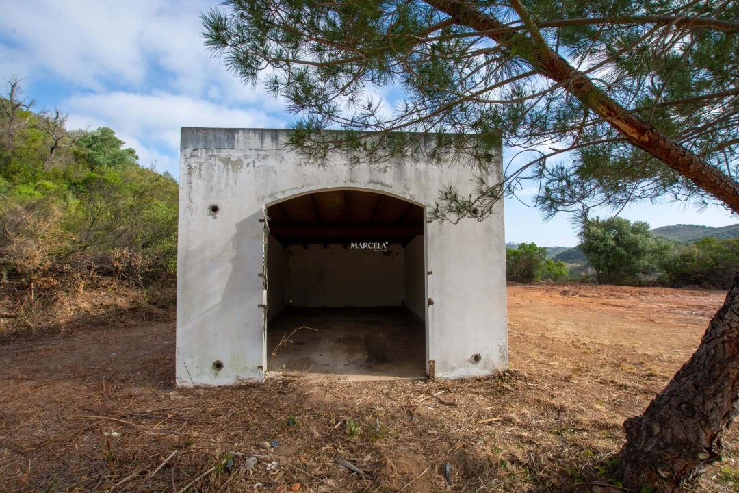 Terreno para Venda em Lagos (São Sebastião e Santa Maria) Foto 10