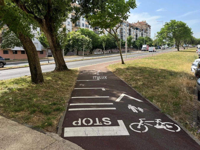 Garagem para Venda em Agualva e Mira-Sintra Foto 4