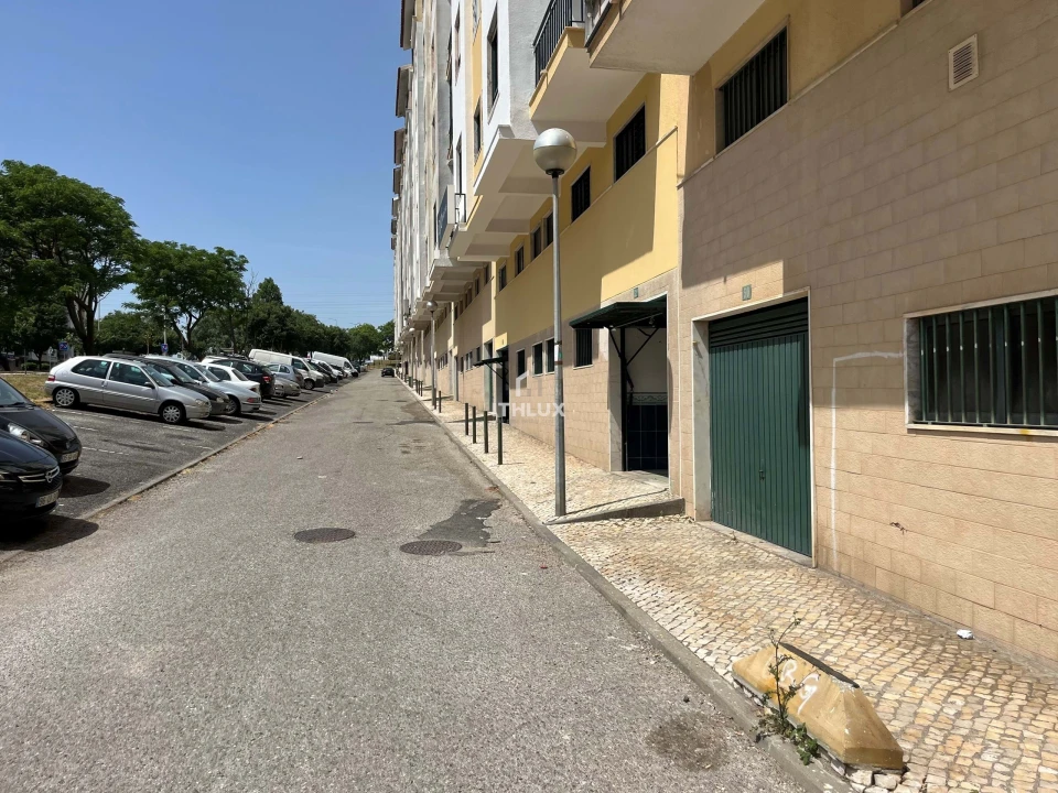 Garagem para Venda em Agualva e Mira-Sintra Foto 3