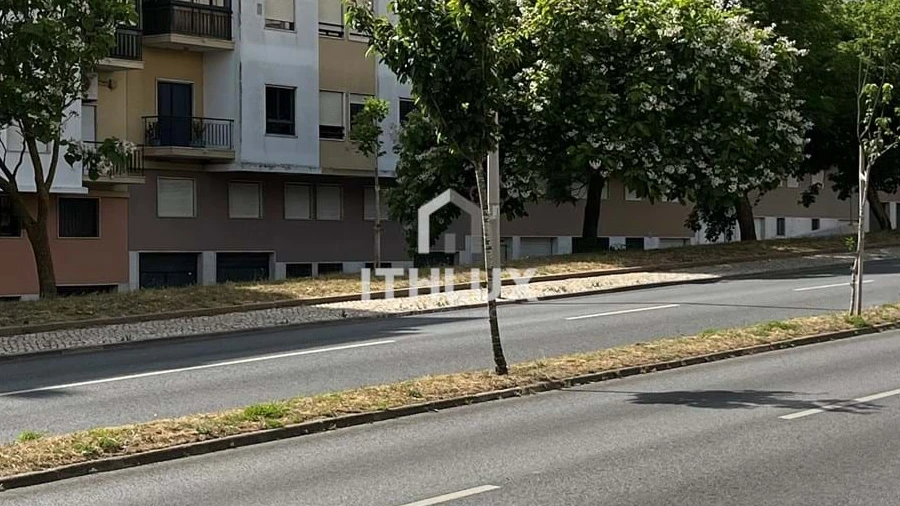 Garagem para Venda em Agualva e Mira-Sintra