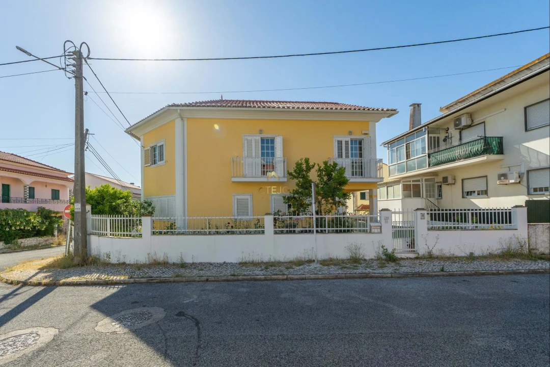 Moradia T6 para Venda em Santa Iria de Azoia, São João da Talha e Bobadela Foto 1