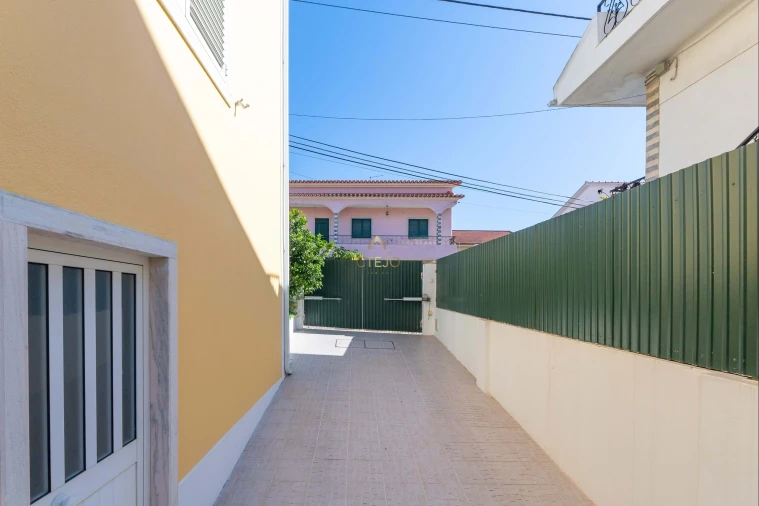 Moradia T6 para Venda em Santa Iria de Azoia, São João da Talha e Bobadela Foto 37