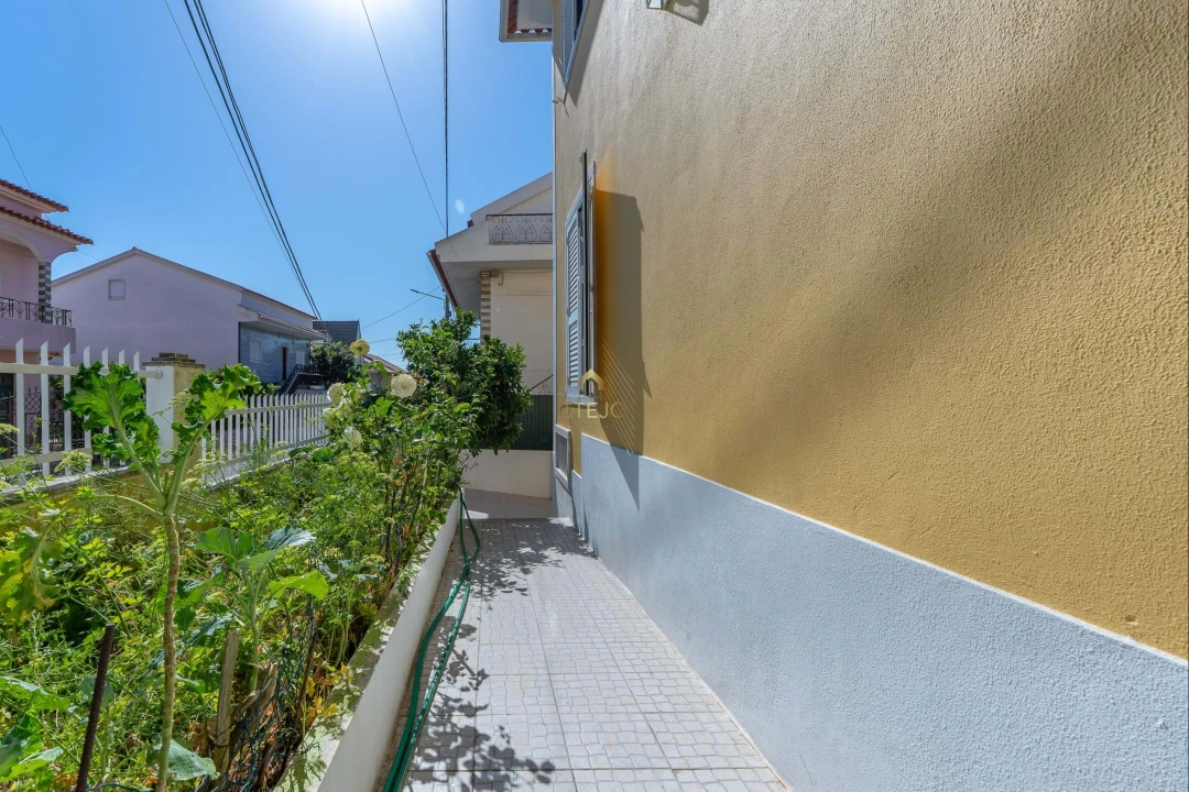 Moradia T6 para Venda em Santa Iria de Azoia, São João da Talha e Bobadela Foto 38
