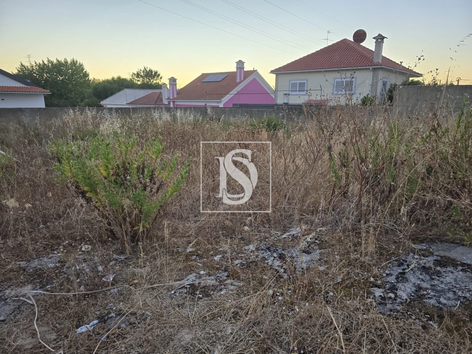 Terreno para Venda em Charneca de Caparica e Sobreda Foto 2
