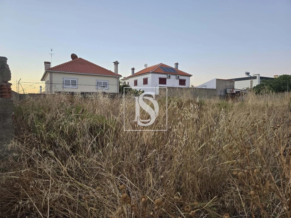 Terreno para Venda em Charneca de Caparica e Sobreda Foto 3