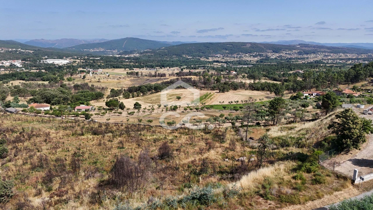 Terreno para Venda em Bornes de Aguiar Foto 16