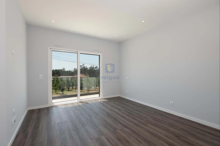 Moradia T4 para Arrendamento em Alfeizerão Foto 11