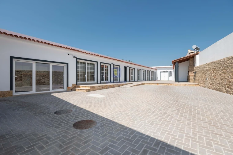 Moradia T4 para Arrendamento em Alfeizerão Foto 7