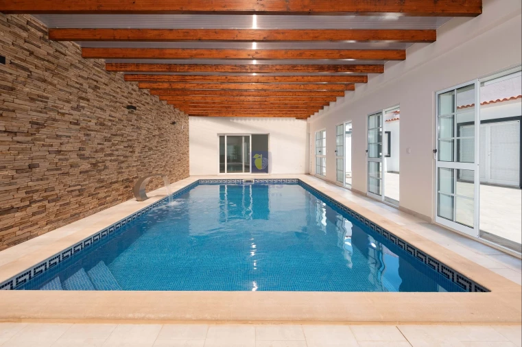 Moradia T4 para Arrendamento em Alfeizerão Foto 33