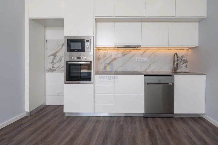 Moradia T4 para Arrendamento em Alfeizerão Foto 26