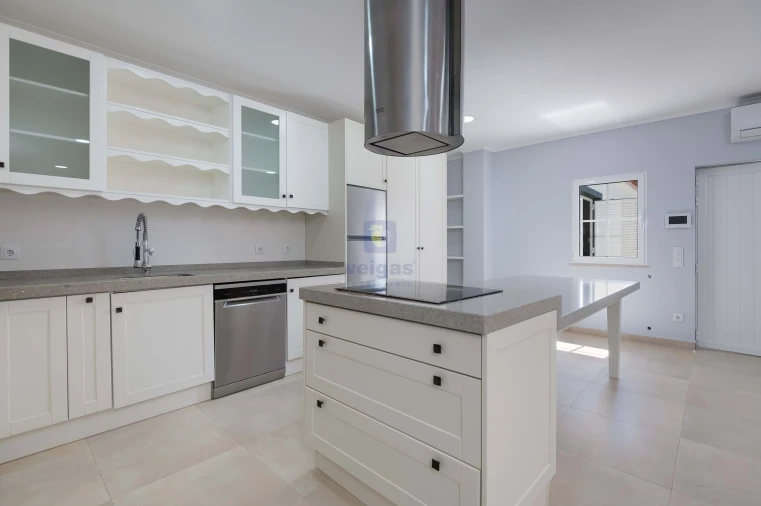 Moradia T4 para Arrendamento em Alfeizerão Foto 37