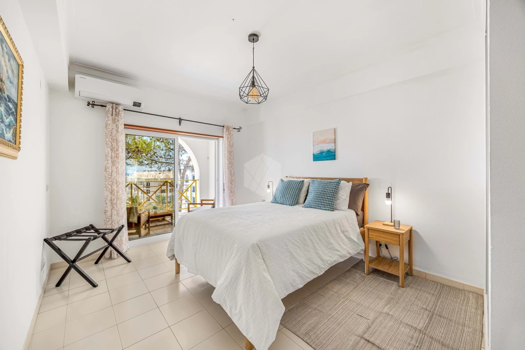 Apartamento T1 para Arrendamento férias em Porches Foto 3