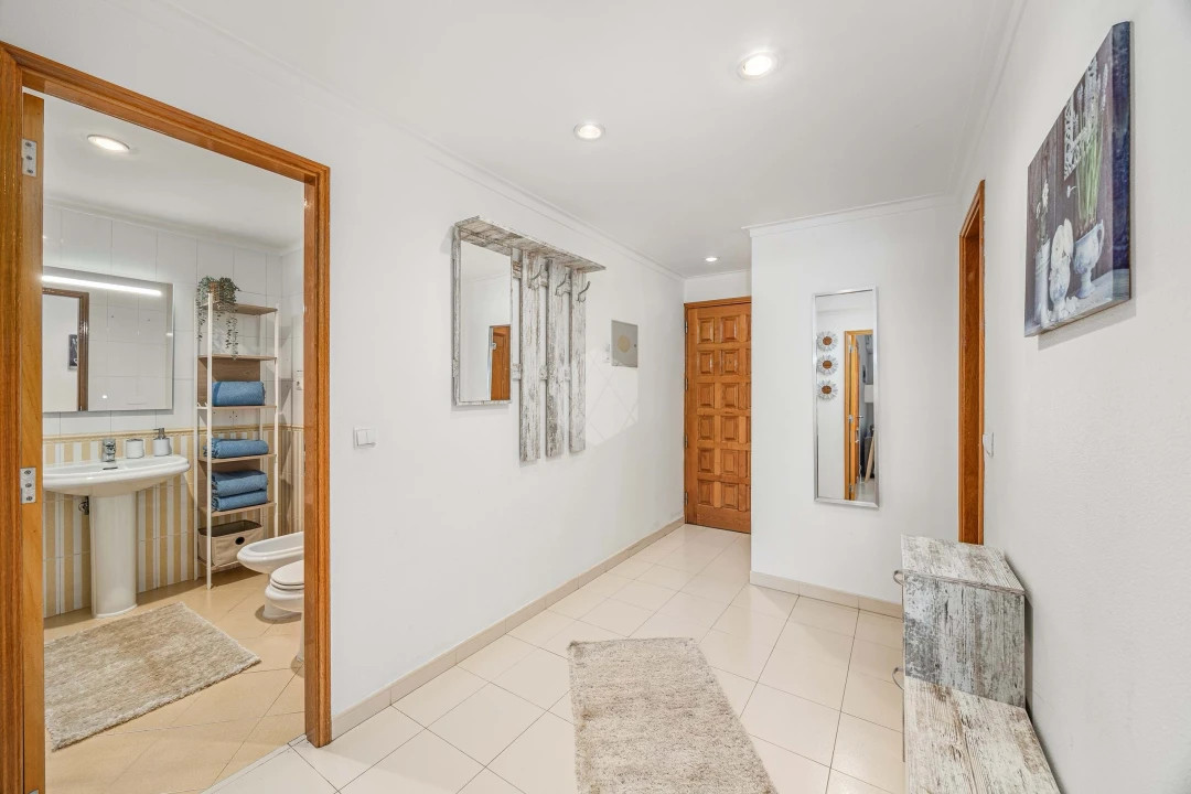 Apartamento T1 para Arrendamento férias em Porches Foto 8