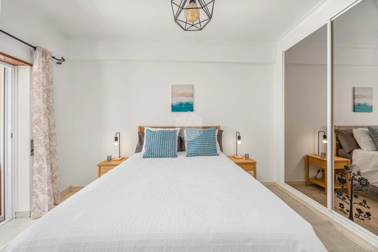 Apartamento T1 para Arrendamento férias em Porches Foto 36