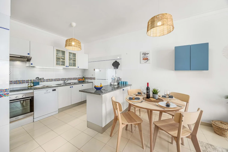 Apartamento T1 para Arrendamento férias em Porches Foto 5