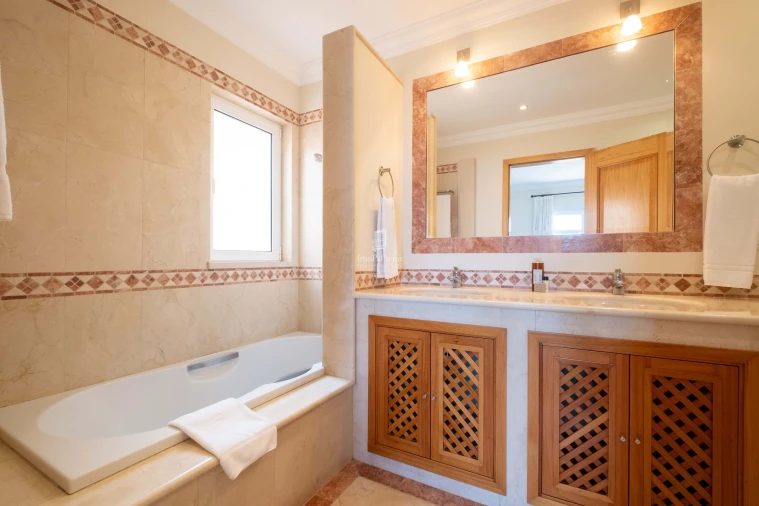 Apartamento T3 para Venda em São Gonçalo Foto 14