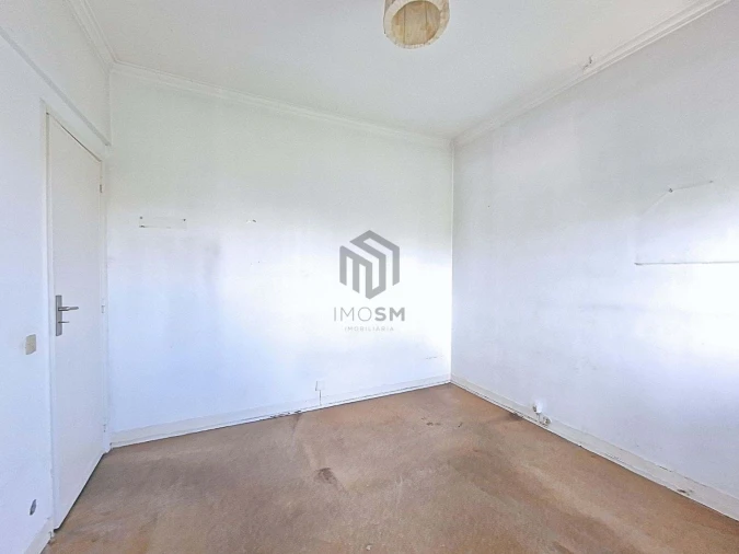 Apartamento T3 para Venda em Carnide Foto 10