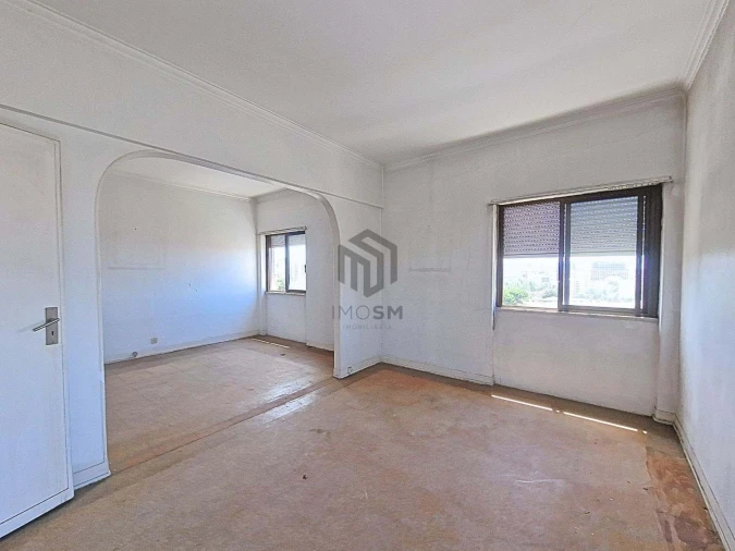 Apartamento T3 para Venda em Carnide Foto 4