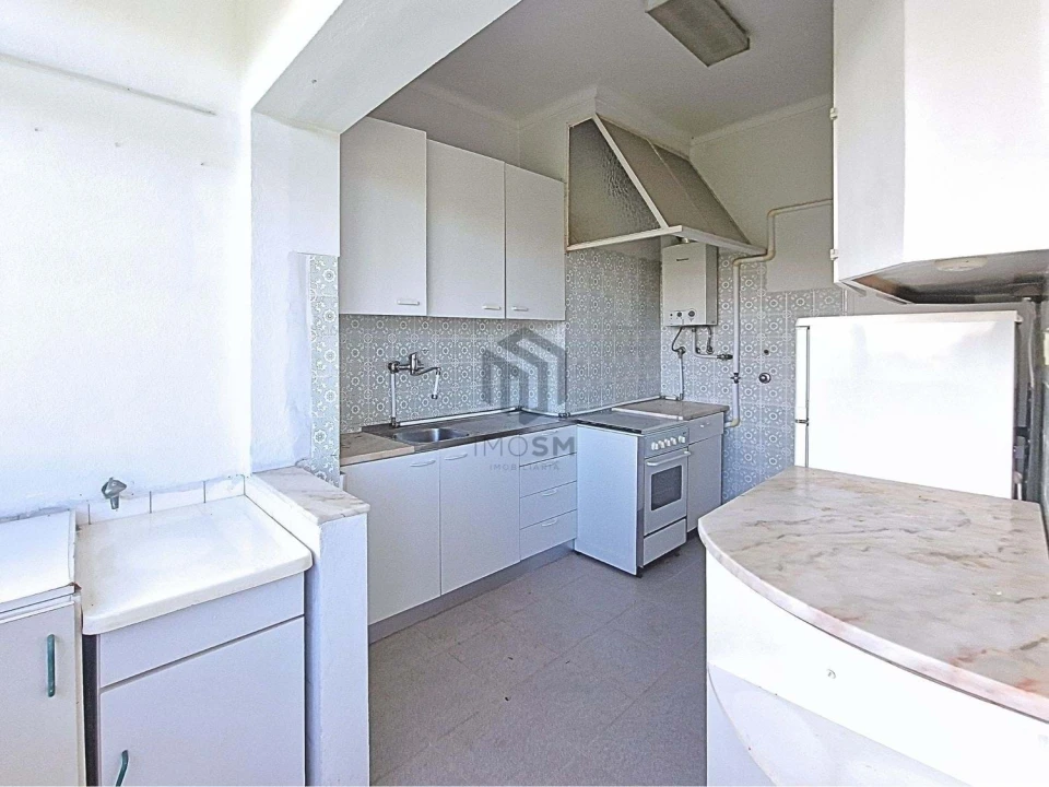 Apartamento T3 para Venda em Carnide Foto 17