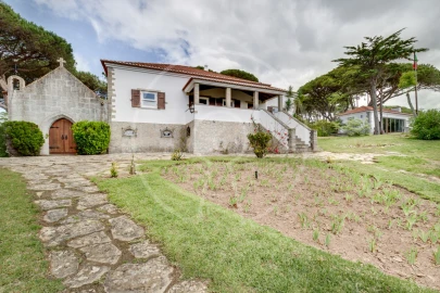 Moradia T5 para Venda em São João das Lampas e Terrugem