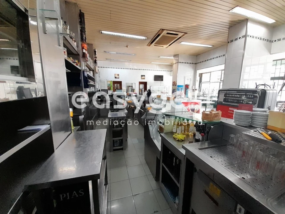 Negócio para Venda em Alvalade Foto 10