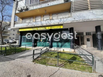 Negócio para Venda em Alvalade