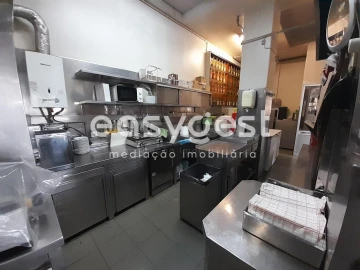 Negócio para Venda em Alvalade