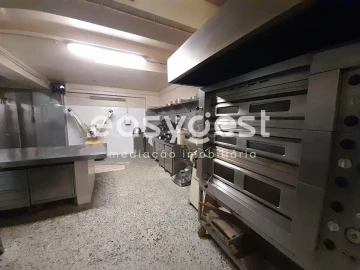 Negócio para Venda em Alvalade