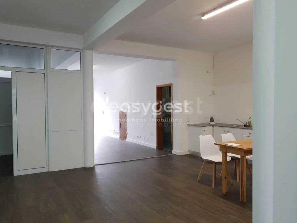 Prédio para Venda em Praia da Vitoria (Santa Cruz) Foto 31