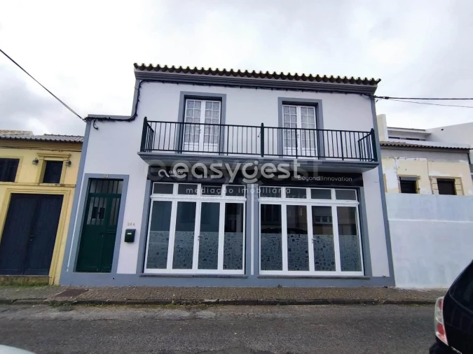 Prédio para Venda em Praia da Vitoria (Santa Cruz) Foto 6