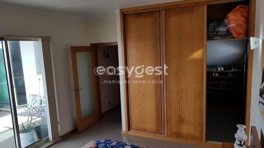 Prédio para Venda em Praia da Vitoria (Santa Cruz) Foto 24