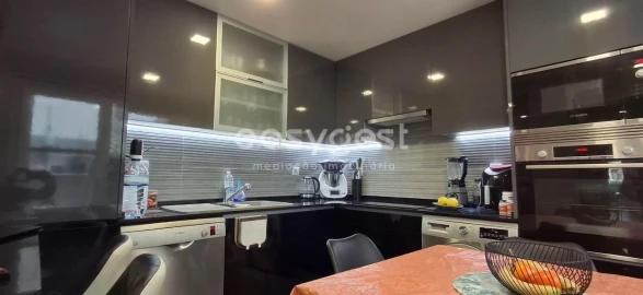 Apartamento T3 para Venda em Queluz e Belas